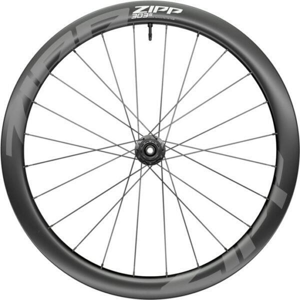 ## Zipp 303 S Disc CL 28 Zoll Hinterrad – Tubeless-Laufrad mit SRAM XDR Das **Zipp 303 S Disc CL 28 Zoll Hinterrad, Tubeless SRAM XDR** ist ein modernes und leistungsorientiertes Hinterrad für Rennräder mit Scheibenbremsen. Es wurde entwickelt, um Geschwindigkeit, Effizienz und Fahrkomfort miteinander zu verbinden. Besonders auf langen Straßenfahrten, schnellen Trainingsrunden und abwechslungsreichen Strecken spielt das Laufrad seine Stärken aus. Dank der hochwertigen Konstruktion und der Möglichkeit, das Laufrad **tubeless** zu fahren, bietet das Zipp 303 S eine interessante Lösung für anspruchsvolle Rennradfahrer. Gleichzeitig sorgt die moderne Laufradtechnologie für ein ausgewogenes Verhältnis zwischen geringem Gewicht, Stabilität und Alltagstauglichkeit. ### Aerodynamisches und modernes Laufraddesign Das Zipp 303 S Disc CL Hinterrad wurde mit Blick auf effizientes Fahren entwickelt. Das Laufrad besitzt eine moderne Felgenkonstruktion, die eine gute Kombination aus Aerodynamik und geringem Rollwiderstand ermöglicht. Dadurch eignet es sich sowohl für sportliche Fahrten als auch für längere Touren. Die **28-Zoll-Ausführung** entspricht dem gängigen Laufradformat moderner Rennräder und ermöglicht ein direktes sowie kontrolliertes Fahrverhalten. Gerade bei höheren Geschwindigkeiten und längeren Distanzen profitieren Fahrer von der ausgewogenen Konstruktion des Laufrads. Darüber hinaus sorgt die Scheibenbremsen-Kompatibilität für eine zuverlässige und präzise Bremsleistung. Das ist besonders bei Abfahrten, wechselnden Wetterbedingungen und anspruchsvollen Strecken von Vorteil. ### Tubeless-Technologie für mehr Fahrkomfort Ein wesentlicher Vorteil des **Zipp 303 S Disc CL** ist die Tubeless-Kompatibilität. Bei Verwendung eines geeigneten Tubeless-Reifens kann auf einen klassischen Schlauch verzichtet werden. Dadurch lassen sich Reifen mit einem niedrigeren Luftdruck fahren, was den Fahrkomfort auf unterschiedlichen Straßenoberflächen verbessern kann. Außerdem kann ein passendes Tubeless-System dazu beitragen, den Rollwiderstand zu reduzieren. Gleichzeitig bietet es einen zusätzlichen Schutz vor klassischen Schlauchpannen durch Durchstiche. Für Fahrer, die Wert auf Komfort und Performance legen, ist diese Technologie deshalb besonders interessant. ### SRAM XDR Freilaufkörper Das Hinterrad ist mit einem **SRAM XDR-Freilaufkörper** ausgestattet. Dadurch ist es für entsprechende SRAM-Kassetten ausgelegt und bietet eine moderne Basis für leistungsorientierte Rennrad-Antriebe. Der XDR-Standard ermöglicht die Verwendung kompatibler Kassetten mit einer breiten Übersetzungsbandbreite. Damit lässt sich der Antrieb je nach Einsatzbereich auf schnelle flache Strecken, lange Anstiege oder abwechslungsreiche Touren abstimmen. ### Disc- und Center-Lock-Kompatibilität Das Zipp 303 S Hinterrad ist für Rennräder mit **Scheibenbremsen** konzipiert. Die Disc-Technologie bietet eine präzise Dosierung der Bremskraft und sorgt für zuverlässige Verzögerung. Die Bezeichnung **CL** steht für die Center-Lock-Aufnahme der Bremsscheibe. Dadurch lässt sich eine kompatible Center-Lock-Bremsscheibe einfach am Laufrad montieren. Vor dem Kauf sollte dennoch geprüft werden, ob Achsstandard, Kassette und Bremsscheibe mit dem vorhandenen Fahrrad kompatibel sind. ### Vielseitig einsetzbar Das **Zipp 303 S Disc CL 28 Zoll Hinterrad** eignet sich hervorragend für sportliche Rennradfahrer, ambitionierte Hobbyfahrer und alle, die ihr Fahrrad mit einem modernen und leistungsfähigen Laufrad aufwerten möchten. Ob schnelle Trainingsrunde, lange Wochenendtour oder anspruchsvolle Strecke mit zahlreichen Höhenmetern – das Zipp 303 S bietet eine vielseitige Grundlage für unterschiedliche Einsatzbereiche. Besonders die Kombination aus Tubeless-Technologie, moderner Felgenkonstruktion und SRAM-XDR-Freilauf macht das Hinterrad zu einer interessanten Wahl für moderne Rennrad-Setups. ### Hochwertige Zipp-Qualität Zipp ist für hochwertige Laufräder bekannt, die auf die Anforderungen sportlicher Radfahrer abgestimmt sind. Das 303-S-Modell verbindet diese sportliche Ausrichtung mit einer vergleichsweise unkomplizierten Alltagstauglichkeit. Die Konstruktion wurde darauf ausgelegt, ein direktes Fahrgefühl zu vermitteln und gleichzeitig einen hohen Komfort auf unterschiedlichen Straßenbelägen zu ermöglichen. Dadurch eignet sich das Laufrad nicht nur für reine Wettkampfeinsätze, sondern auch für intensive Trainingseinheiten und lange Ausfahrten. ### Fazit Das **Zipp 303 S Disc CL 28 Zoll Hinterrad, Tubeless SRAM XDR** ist eine moderne und vielseitige Wahl für Rennradfahrer, die Wert auf Performance, Komfort und eine zeitgemäße Ausstattung legen. Die **28-Zoll-Laufradgröße**, die **Tubeless-Kompatibilität**, die **Scheibenbremsen-Ausführung** und der **SRAM-XDR-Freilaufkörper** machen es zu einer attraktiven Ergänzung für kompatible Rennräder. Wer sein Fahrrad mit einem hochwertigen Hinterrad für schnelle Trainingsfahrten, lange Touren und sportliche Einsätze ausstatten möchte, erhält mit dem Zipp 303 S eine leistungsorientierte Lösung mit moderner Technologie. **Wichtiger Hinweis:** Vor der Montage sollten die Kompatibilität mit dem Fahrrad, der Achsstandard, die Anzahl und Art der Speichen, die verwendete SRAM-XDR-Kassette sowie die passende Center-Lock-Bremsscheibe überprüft werden. Für die Tubeless-Nutzung müssen kompatible Reifen, Felgenband und Dichtmilch entsprechend den Herstellerangaben verwendet werden.